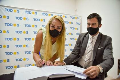 Claudia Vásquez Haro firmó en el séptimo lugar por la rama femenina en la lista de Máximo Kirchner para conducir el PJ bonaerense