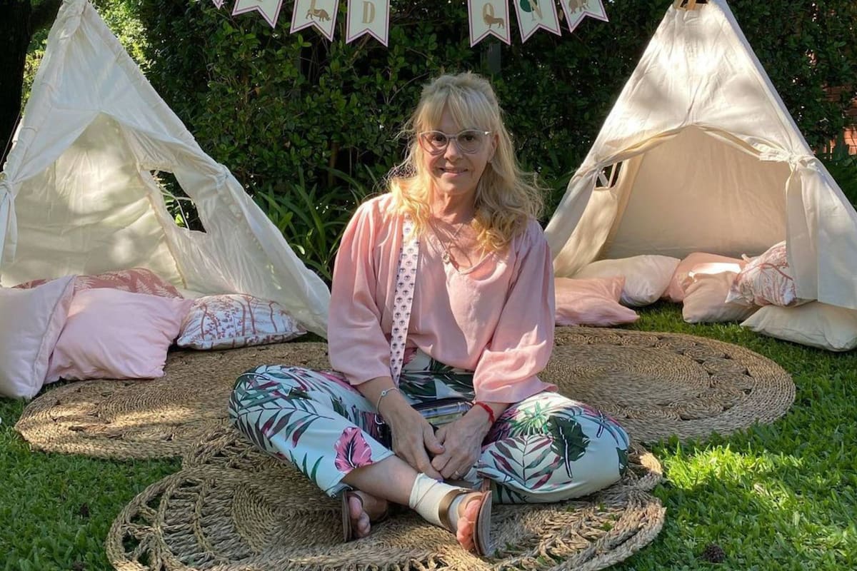 Claudia Villafañe compartió una imagen sobre su rutina dominguera, pero la atención de sus seguidores se fijó en otro lado