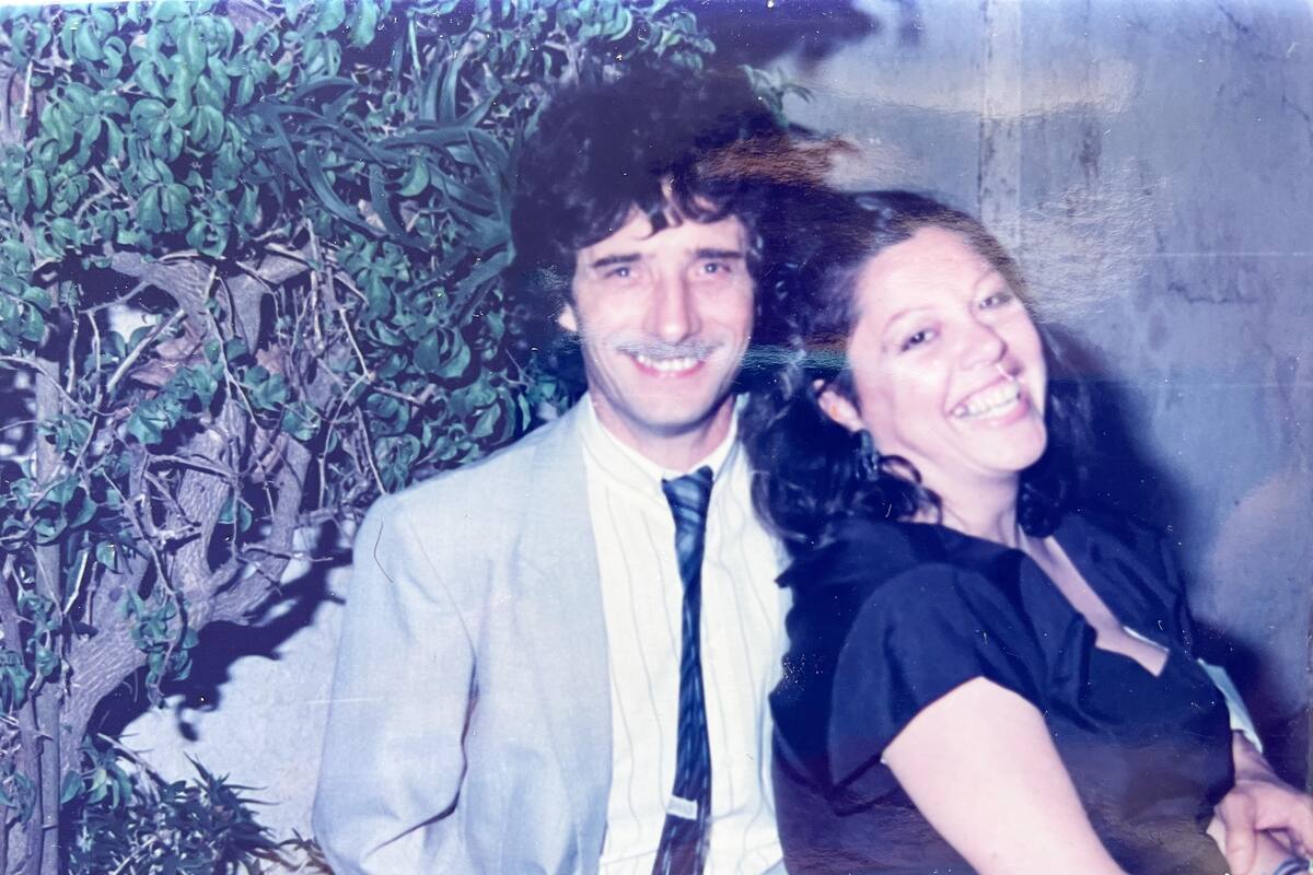 Claudia y Horacio se conocieron en un boliche una noche de verano en la playa