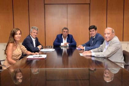 En la cabecera, Claudio Ambrosini, titular del Enacom; fue el estratega de campaña y comunicación en el Frente Renovador