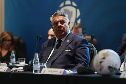 Claudio "Chiqui" Tapia, durante la reunión del consejo de la Conmebol celebrada este viernes en Lima que lo confirmó como representante del fútbol sudamericano ante la FIFA
