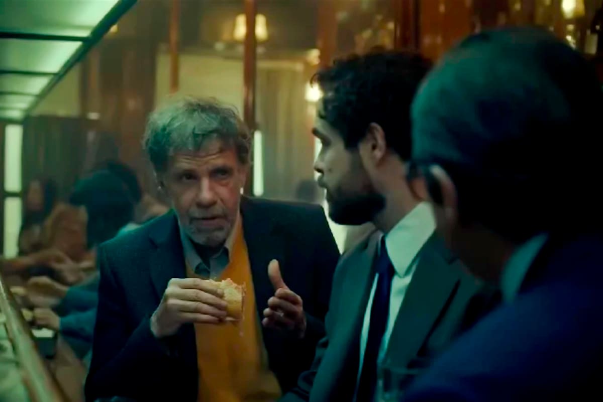 Claudio Da Passano en su impecable composición como el dramaturgo Carlos Somigliana, en Argentina 1985