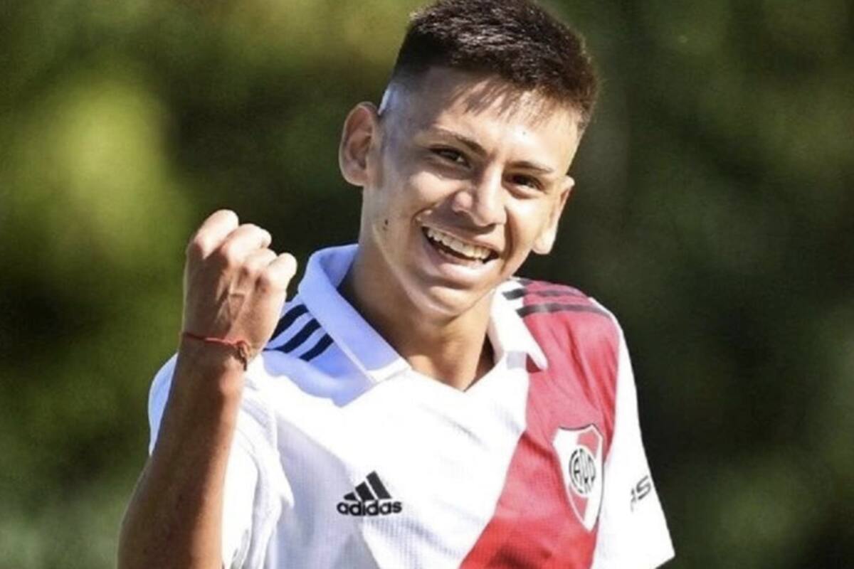 Claudio Diablito Echeverri, el diamante que River trajo desde Chaco y cuida con paciencia, más allá del ruido que hay a su alrededor