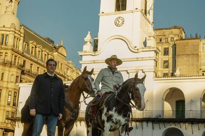 Claudio Dowdall, presidente de la ACCC, Gato y Mancha y el jinete que representó a Aimé Tschiffely: Alejandro Solanet