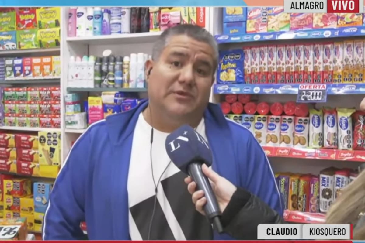 Claudio, kiosquero del barrio porteño de Almagro