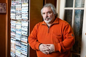 Empezó con Badía, atesoró shows televisivos históricos y hoy comparte su voluminoso archivo de manera gratuita