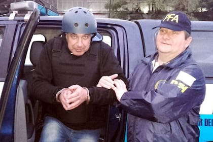 Claudio Minnicelli, el cuñado de Julio De Vido, en uno de sus traslados a los tribunales