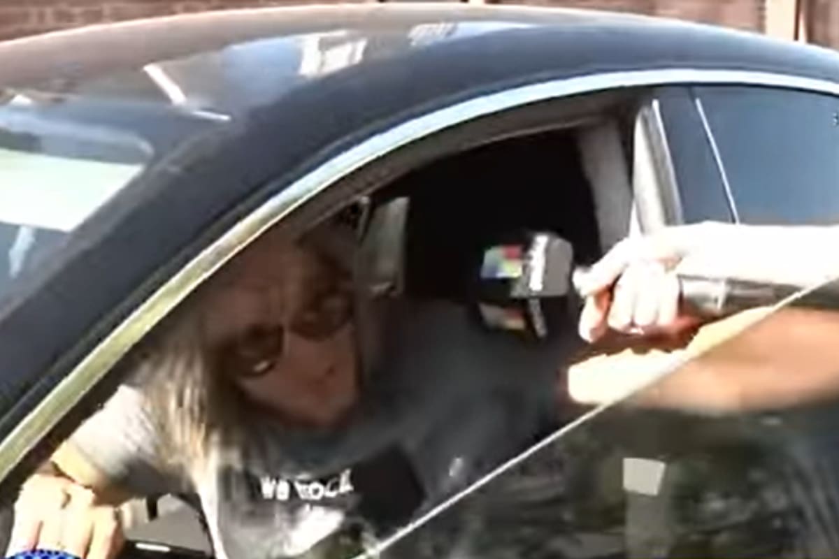 Claudio Paul Caniggia empujó en vivo a un cronista de América