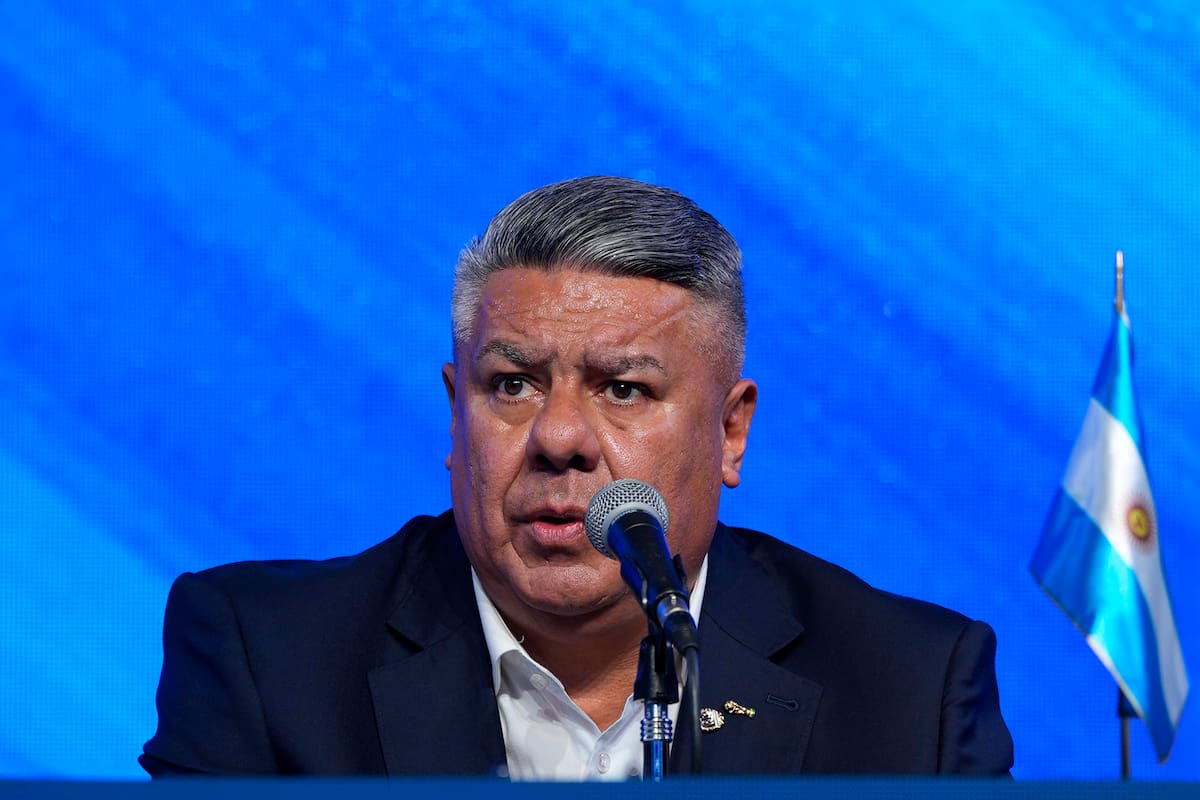 Claudio Tapia fue reelecto al frente de la AFA y aprovechó para tomar distancia del presidente Milei