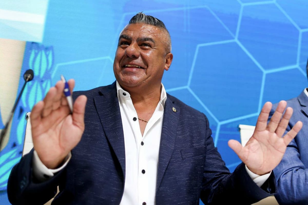 Claudio Tapia habló del regreso al fútbol y además criticó a la Superliga