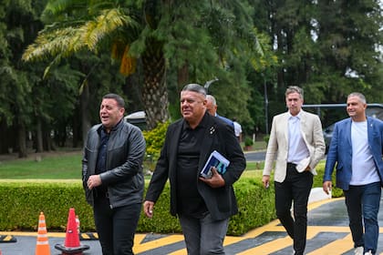 Claudio Tapia y Pablo Toviggino en el predio de la AFA en Ezeiza