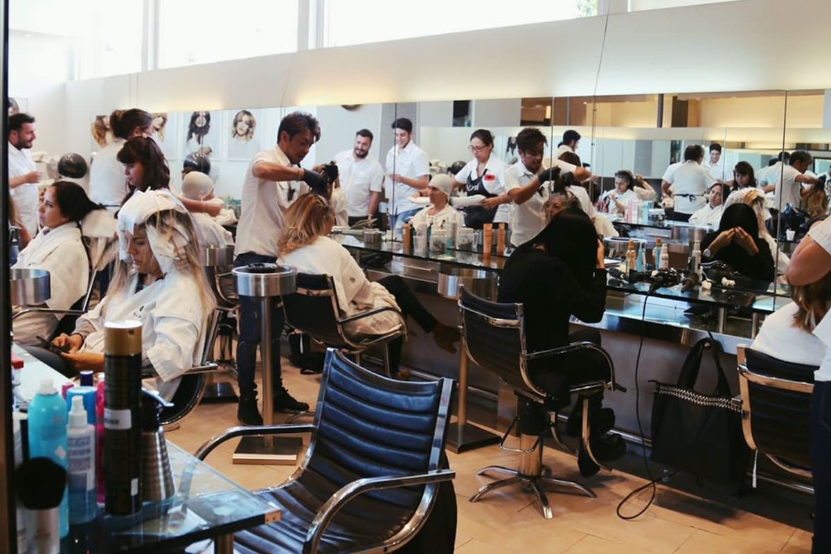 Claudio tiene a 800 trabajadores distribuidos en 8 peluquerías