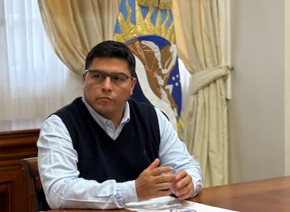 Claudio Vidal, gobernador de Santa Cruz.-