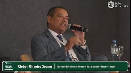 Cleber Oliveira Soares, secretario ejecutivo del Ministerio de Agricultura y Pecuaria de Brasil, aseguró que su país está listo para comprar los fertilizantes que produzca la Argentina