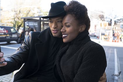 Cleo Anthony y DeWanda Wise buscan el amor en todos los sitios incorrectos de un barrio neoyorquino ahora dominado por los hipsters