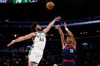 Clippers convierten su puntería en paliza 129-96 a Bucks, con 28 puntos de Leonard