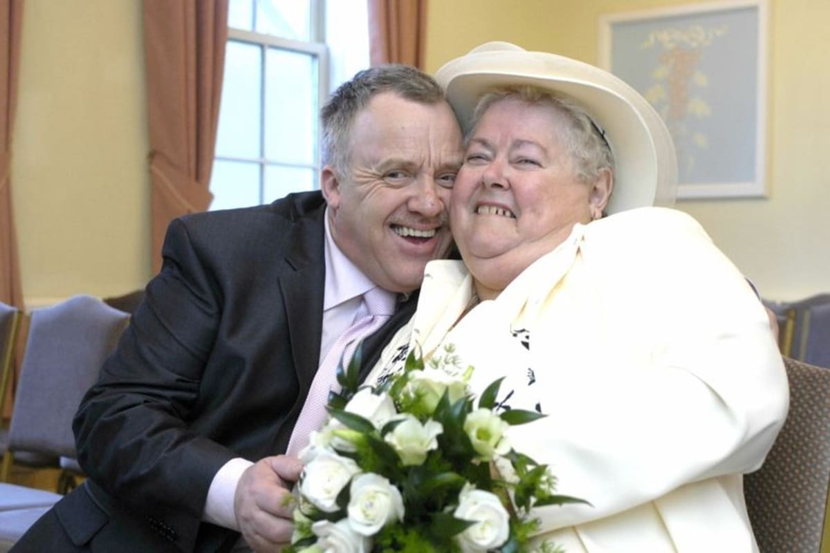 Clive y Brenda llevan 30 años juntos