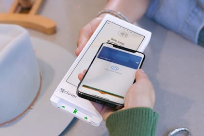Clover permite hacer transacciones con todas las tarjetas y todas las tecnologías de pago, como contactless y NFC.
