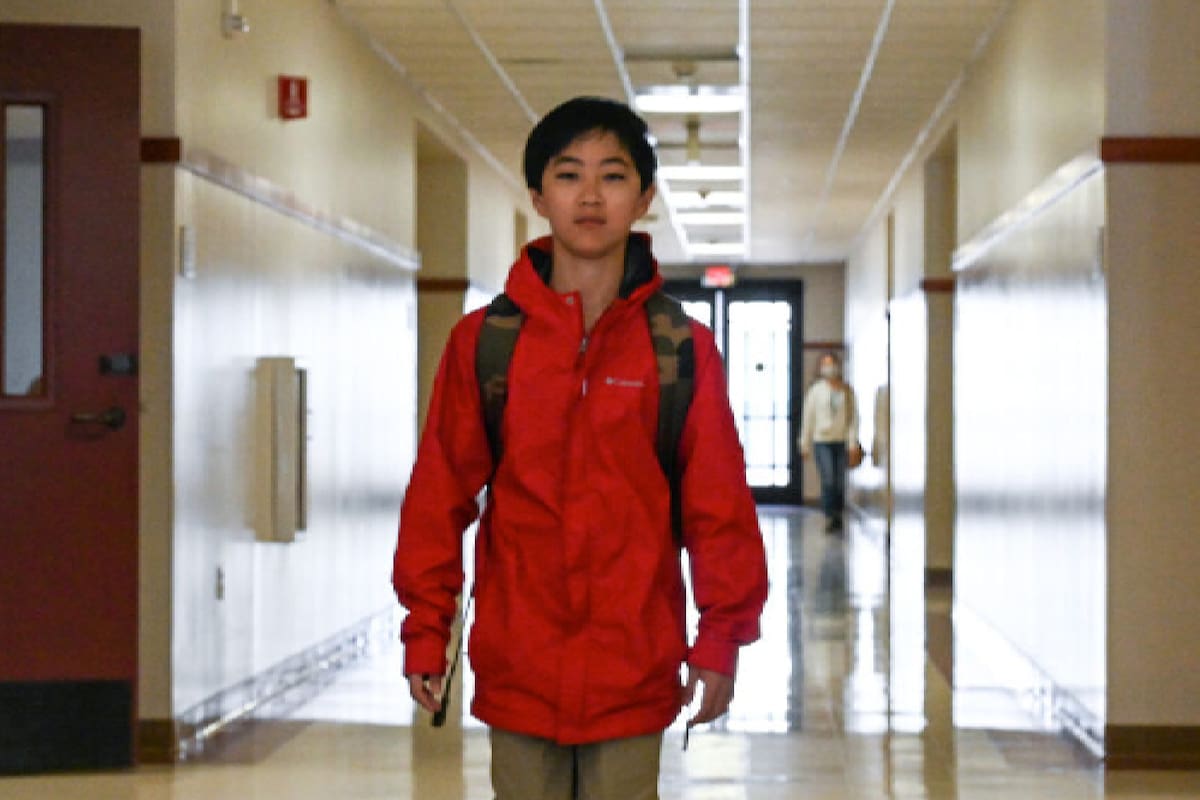 Clovis Hung, de California, se graduará a los 12 años este mes; será reconocido en una ceremonia especial