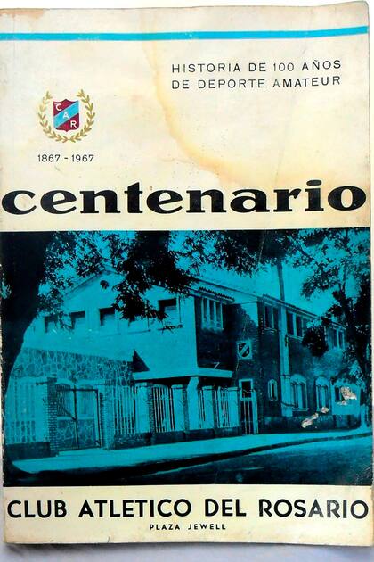 Nacido Rosario Cricket Club, Atlético del Rosario es uno de los clubes iniciadores del fútbol y en el rugby institucionalizados en el país.