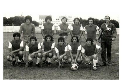 En 1983, Palermo se entrenaba en una cancha prestada (Juventud Unida) y jugaba en otra (Brown, de Adrogué); la situación ya era muy adversa.