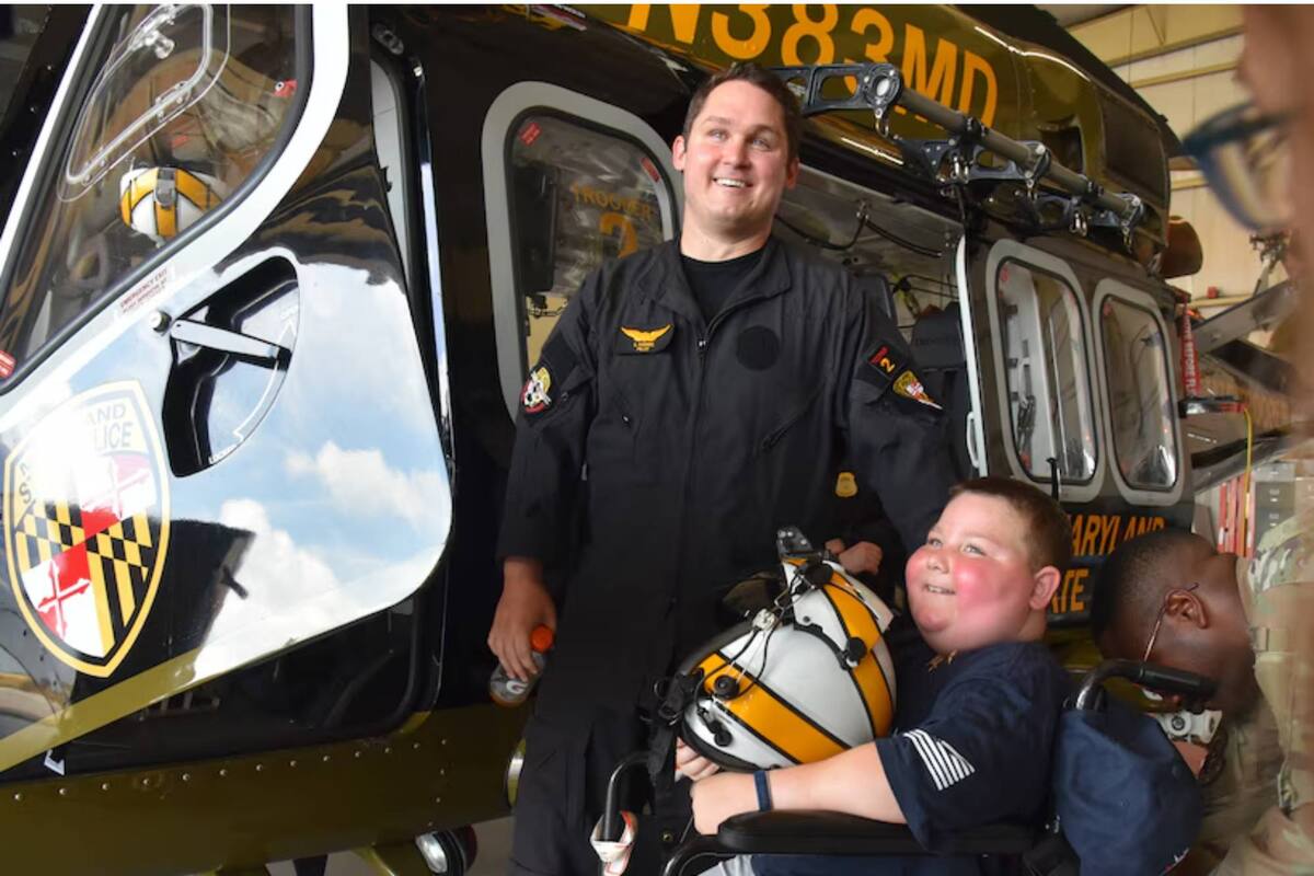 Clyde Hicks, un niño de ocho años de Maryland fue reconocido como “Piloto por un Día” (Base Conjunta Andrews de Maryland)