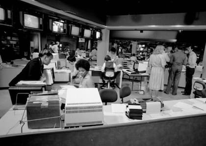 CNN el día de su lanzamiento, el 1° de junio de 1980 (Getty Images)