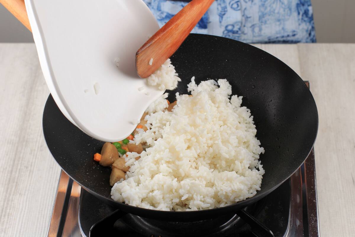 Cocinar con arroz es una buena idea para preparar comidas deliciosas y nutritivas.