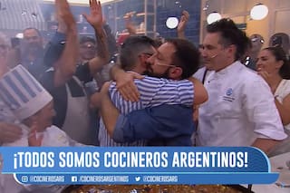 Un guiso federal, una choripaneada, el regreso del primer conductor y más de 100 invitados