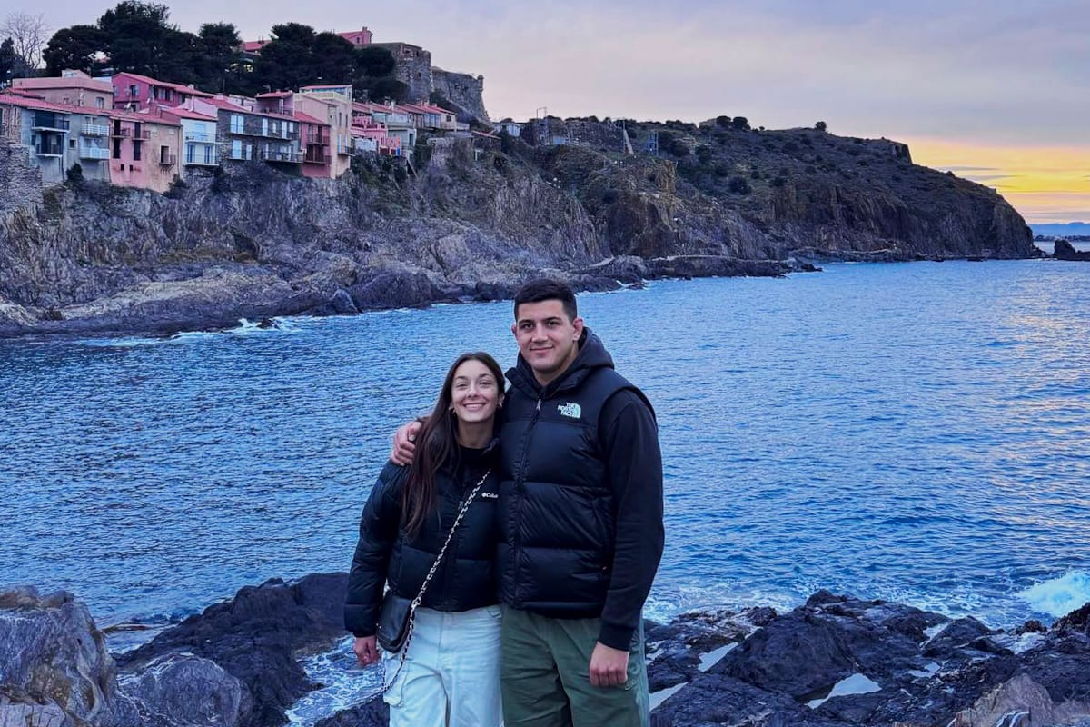 Coco Ruiz y su pareja, en Francia