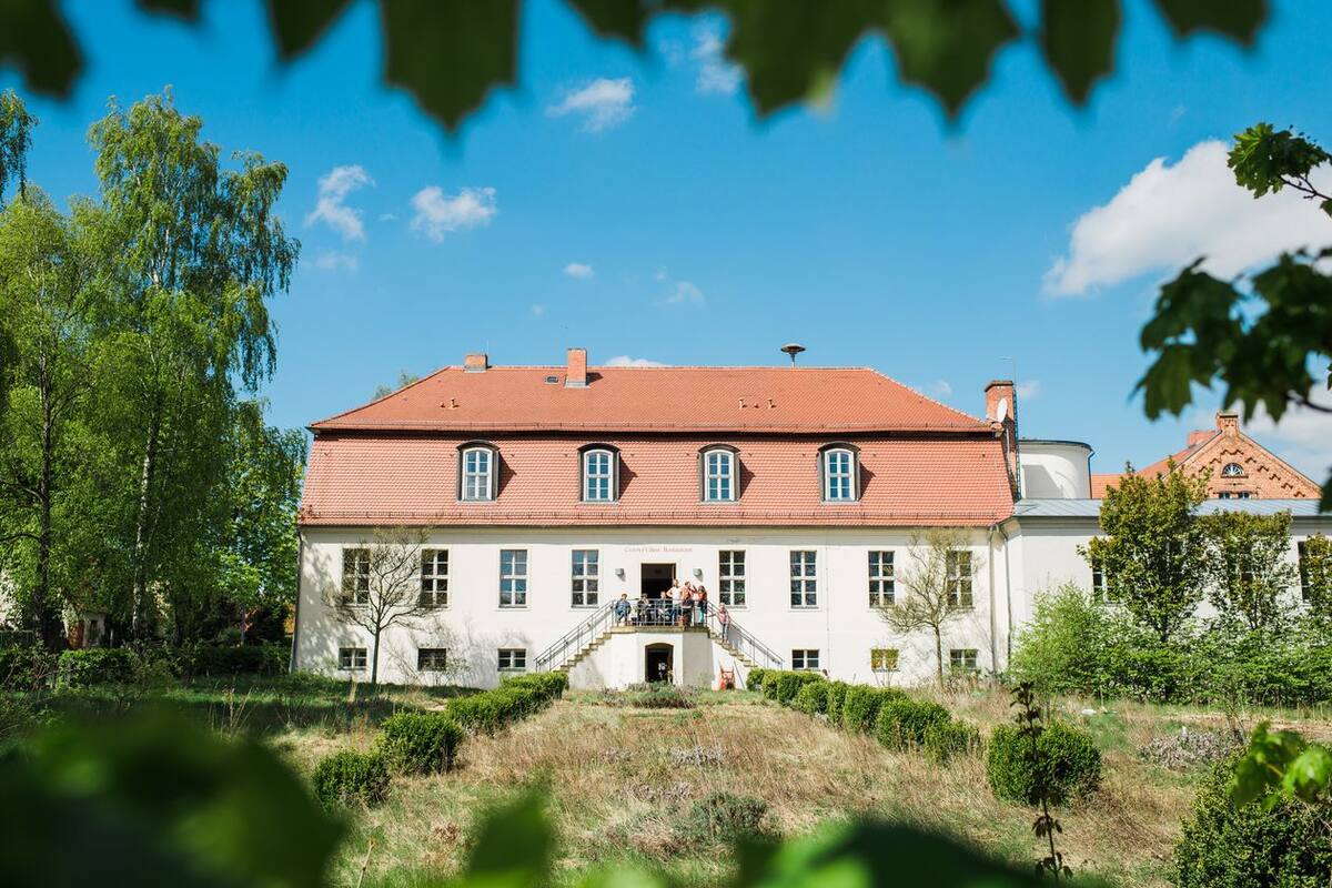 Coconat es una finca reconvertida de co-living y co-working en las afueras de Berlín