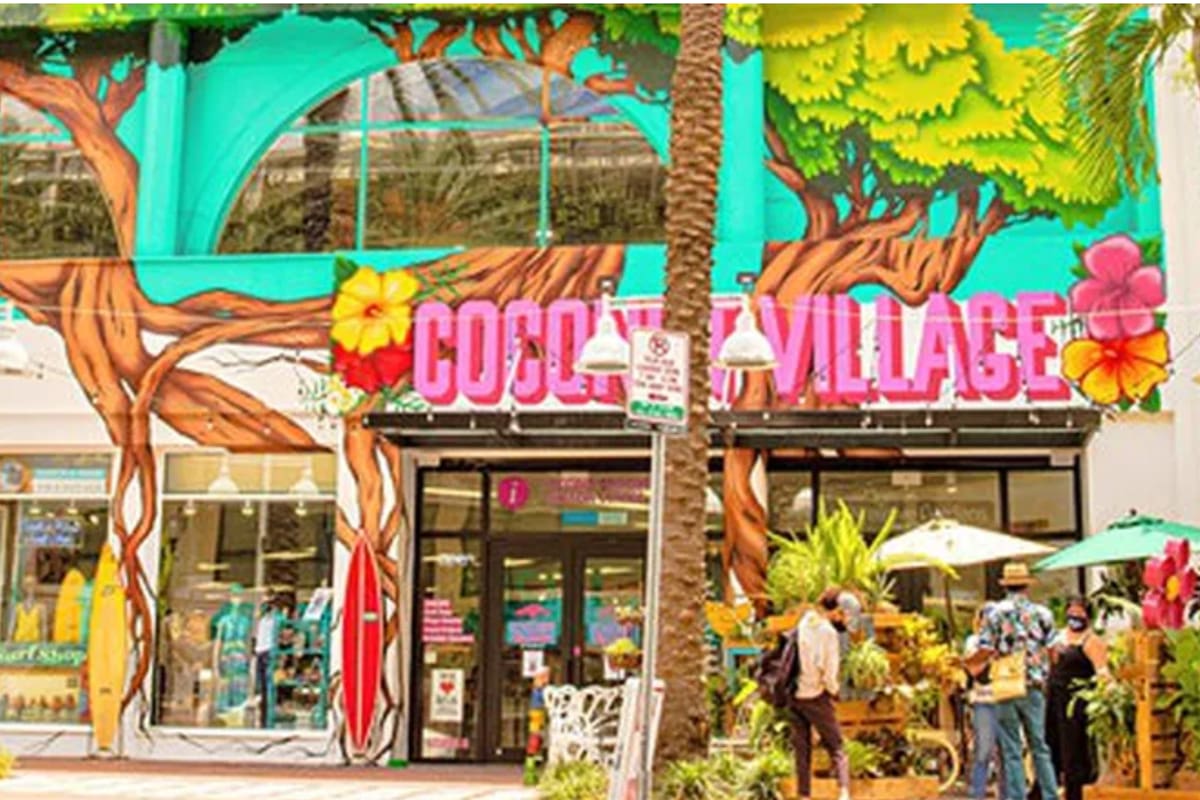 Coconut Grove, el barrio de Miami que ve en peligro su permanencia en el tiempo (Crédito: Trip Advisor)