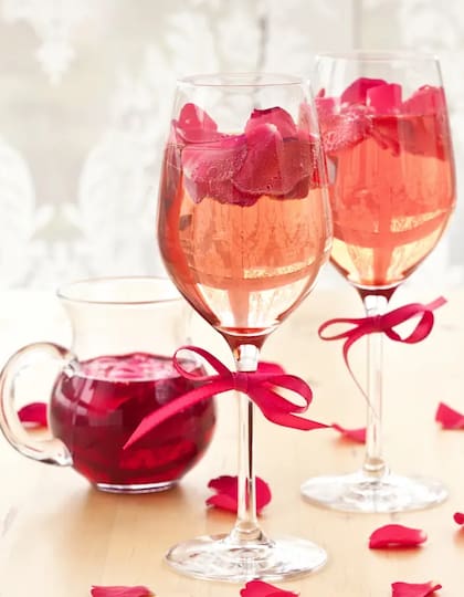 Cóctel rosado para el Día de los enamorados.