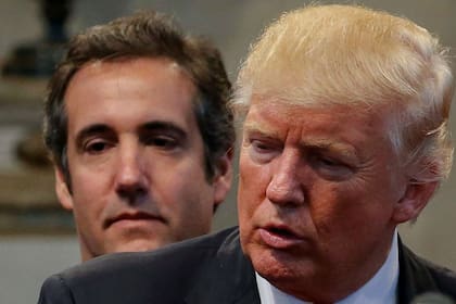 Cohen, detrás de Trump, durante un acto de campaña en 2016
