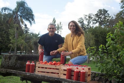 Colágeno, su marido y sus dos hijos se mudaron a San Antonio de Areco.
