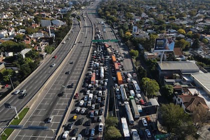 Colapso de tránsito en Panamericana por los controles