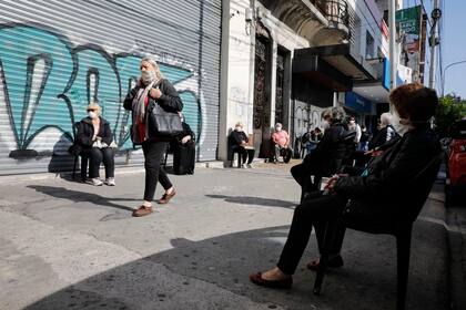 Los jubilados no bancarizados deben salir a cobrar sus haberes pese al riesgo