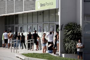 Colas en un Banco Provincia de Mar del Plata