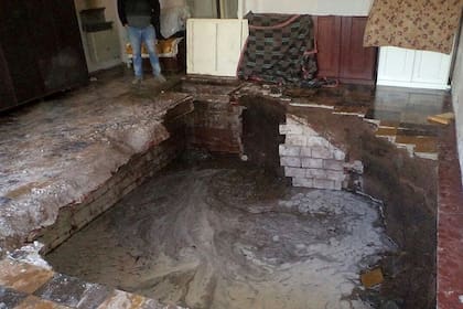 Colazo: el pueblo cordobés que se hunde en el agua El ascenso de las napas freáticas dañó la mitad de las casas de esta ciudad a 134 kilómetros de la capital provincial; peligran la capilla y varios edificios públicos