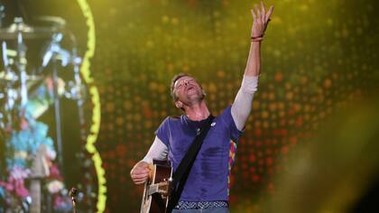 Coldplay, anoche, tocando en el estadio de Unico de La Plata