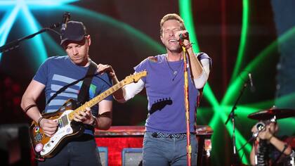 Coldplay, anoche, tocando en el estadio de Unico de La Plata