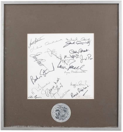 Colección de firmas de ganadores de los Tony 1970, US$ 1360-2000.