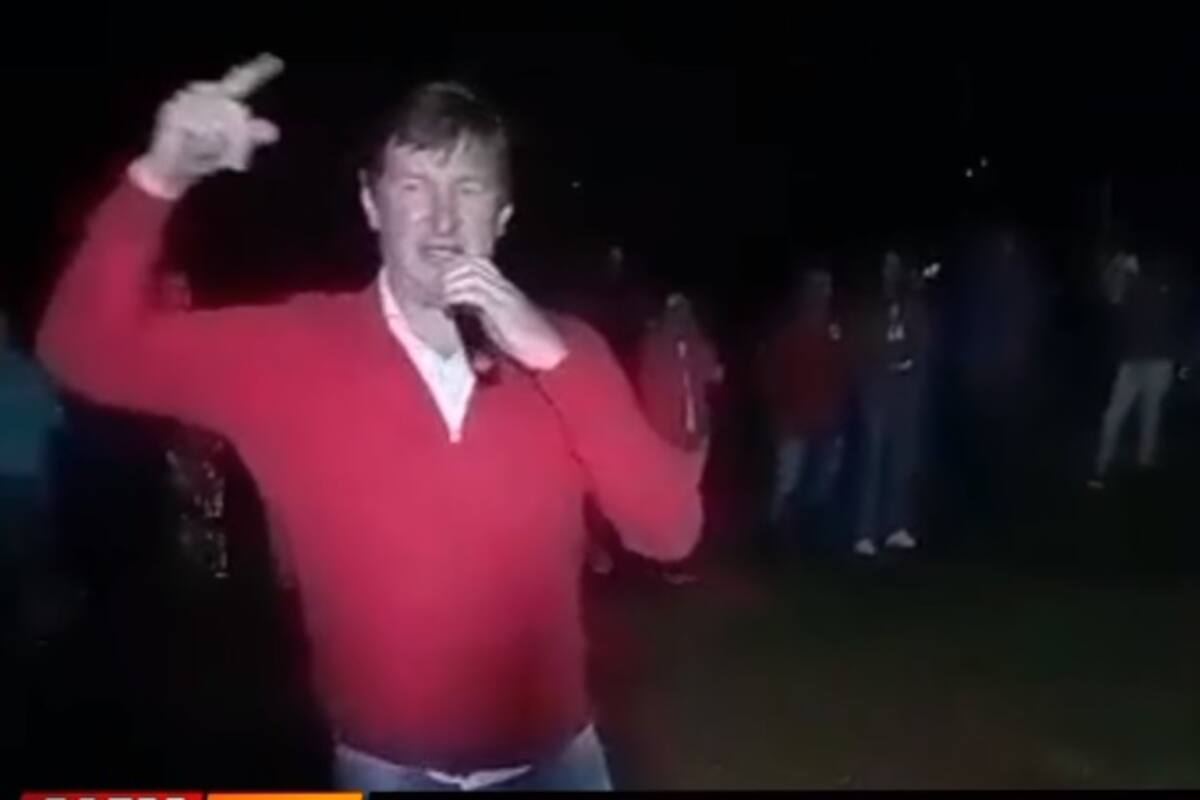 Coleco Krysvzuk en el acto donde prometió que pedirá el 11 de diciembre a la Prefectura que deje "trabajar" a los vecinos que viven del contrabando