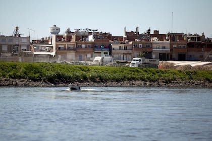 Colectivamente se exigió cumplir con el saneamiento del Riachuelo