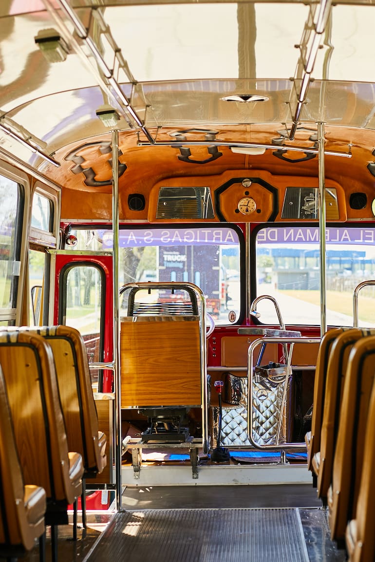Colectivos: cómo se produce el principal medio de transporte de los argentinos