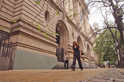 El Colegio Nacional Buenos Aires vuelve a clases el 22 de marzo, pero todavía no definió la modalidad
