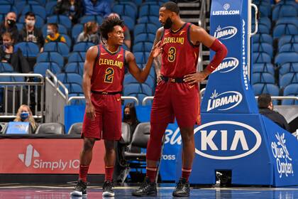 Andre Drummond (a la izquierda) cuando jugó para los Cleveland Cavaliers.