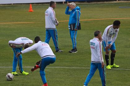 Colombia buscará despertar a sus goles ante Argentina