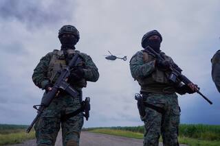 Colombia detona de forma controlada bomba encontrada en la frontera con Ecuador