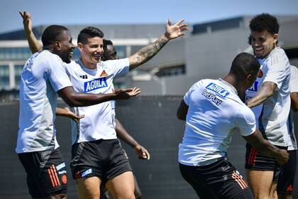 Colombia disfruta su buen momento en la Copa América 2024 hasta en los entrenamientos: así lo reflejan las sonrisas de James Rodríguez y Luis Díaz
